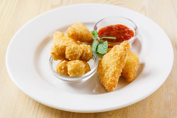 Fried Mozzarella on plate — Stock Photo, Image