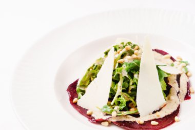 Sağlıklı pancar salatası