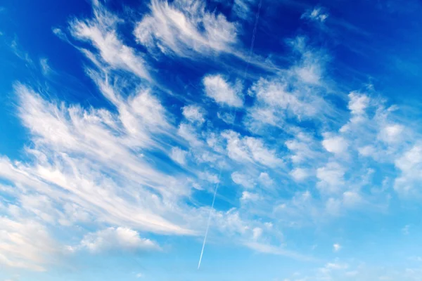雲のある素敵な青空 — ストック写真