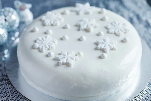 Tasty Christmas cake — Stock Photo, Image