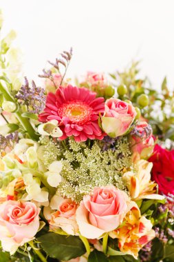 güzel çiçek buketi