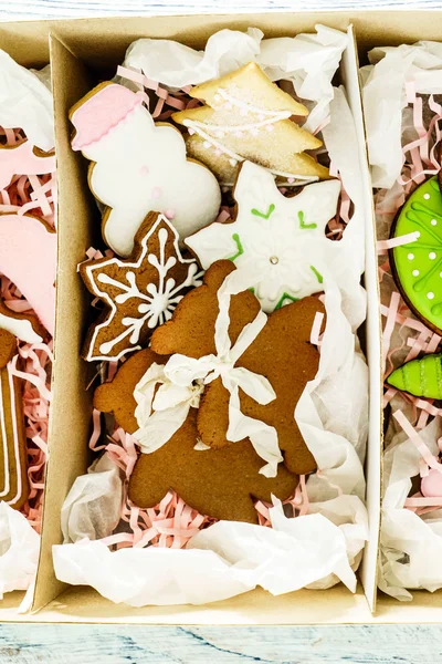 ボックスでクリスマスのクッキー — ストック写真