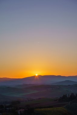 Tuscany günbatımı manzara