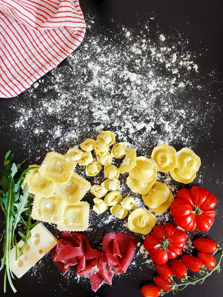 Fatti in casa cibo italiano — Foto Stock
