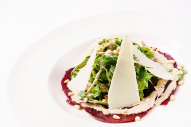 Sağlıklı pancar salatası