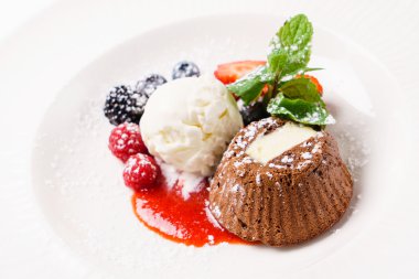 Noel kek plaka üzerinde