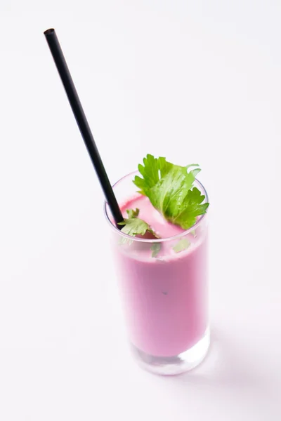 Smoothie frais sur assiette — Photo