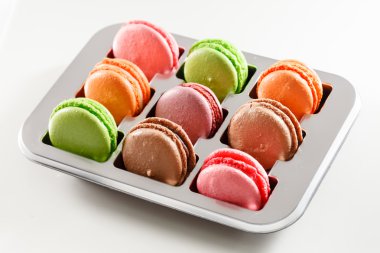 Beyaz üzerine Fransızca macaroons