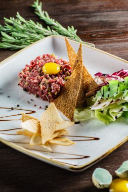 Tartar ekmek tost ile