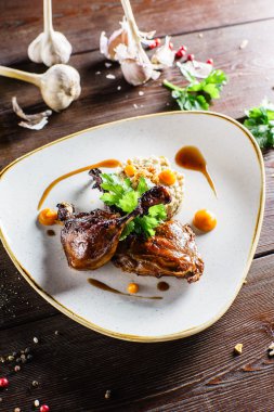 fırında kızarmış ördek