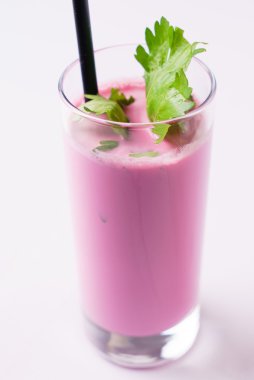 plaka üzerinde taze yüzlü