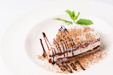 Tabakta tiramisu keki