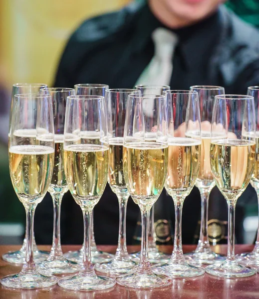 Copos de champanhe na reunião — Fotografia de Stock