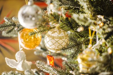 Noel ağacı topları