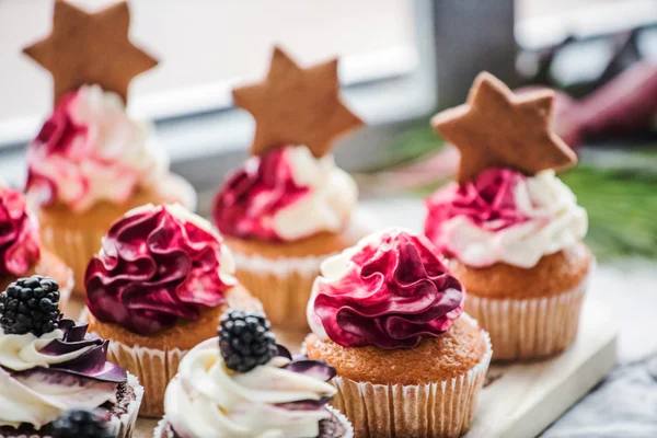 Bogyó ízletes cupcakes — Stock Fotó