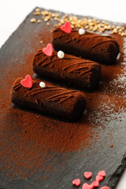 çikolata pişmiş hamur işleri