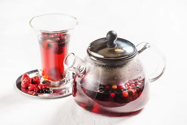 Berry thee in pot — Stockfoto