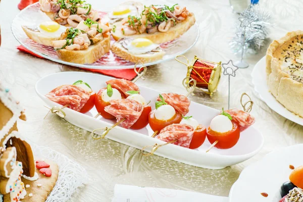 Food on Christmas table — Stock Photo, Image