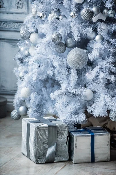 Christmas tree with gifts — Stock Photo, Image