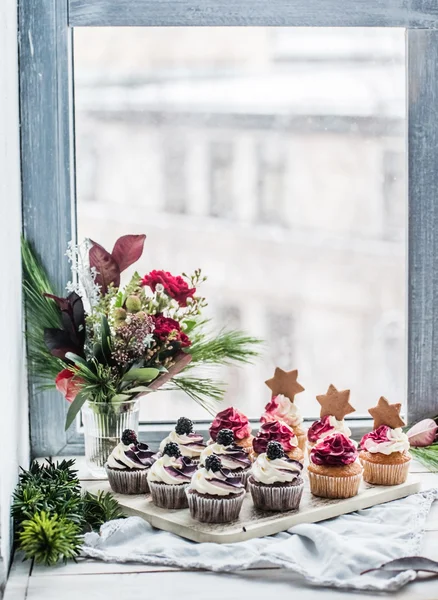 Berry sweet cupcakes — Stock Photo, Image