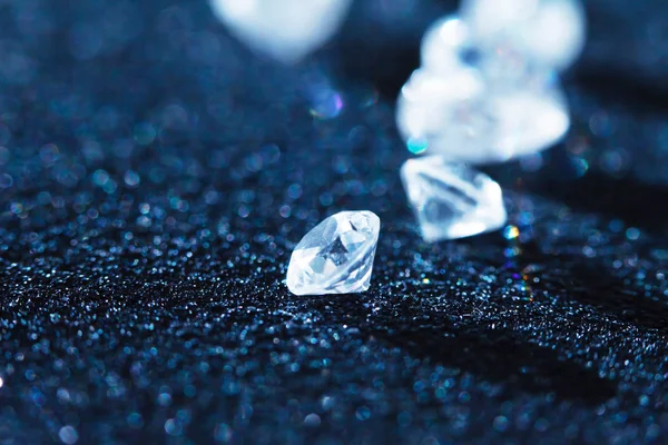 Diamantes de lujo en negro — Foto de Stock