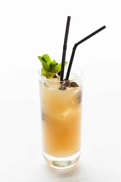 Alcoholische zomer cocktail — Stockfoto