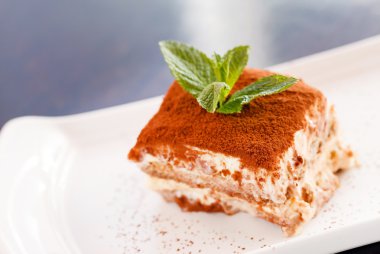 Tabakta tiramisu keki