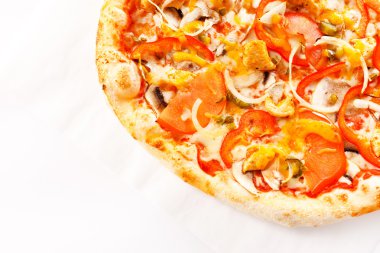 beyaz üzerine İtalyan pizza