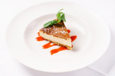 reçelli plaka üzerinde Cheesecake