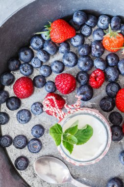 taze toplanan çilek