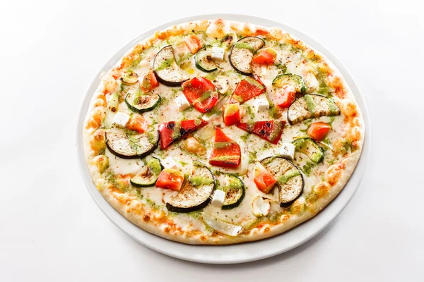 Chutné pizzy na bílém pozadí — Stock fotografie