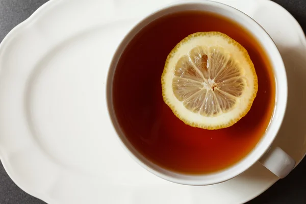 Cup of hot tea with lemon — Stock Photo, Image