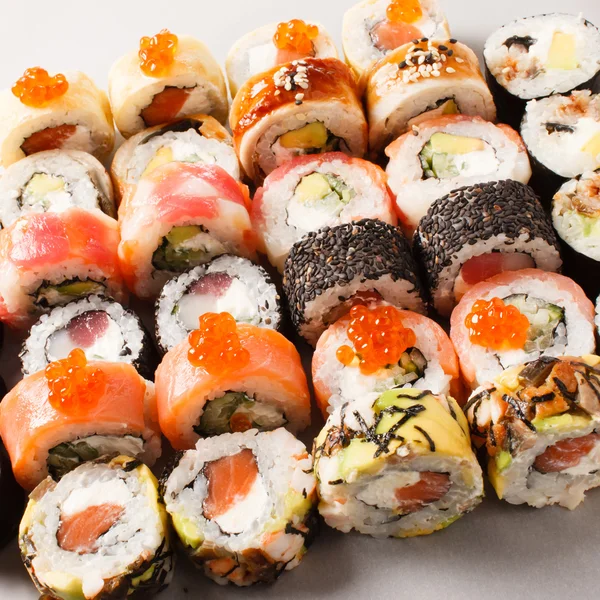 Saboroso conjunto de sushi — Fotografia de Stock