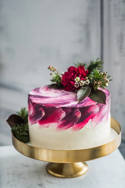 Édes esküvői torta, virágok — Stock Fotó