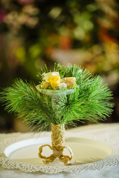 Weihnachtsdekoration auf dem Tisch — Stockfoto