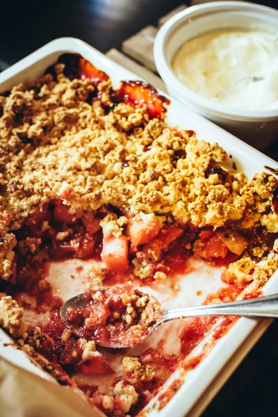 Rhubarb and strawberry dessert — Stock Photo, Image