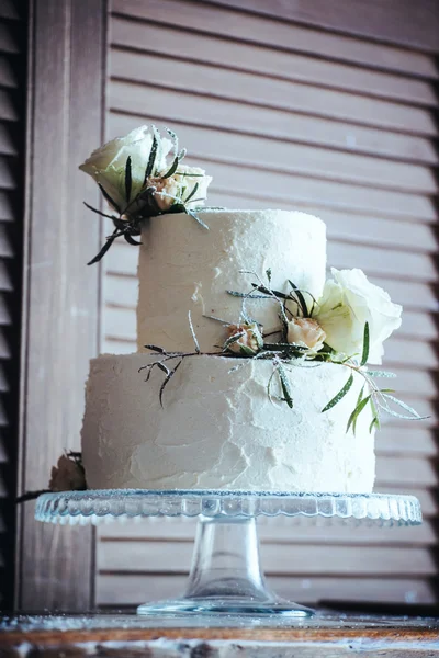 Svatební dort na desce — Stock fotografie
