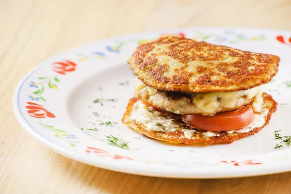 Vers gekookte aardappel pannenkoeken — Stockfoto