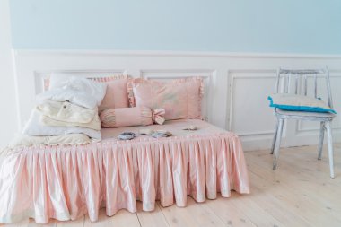 rahat otel yatak odası