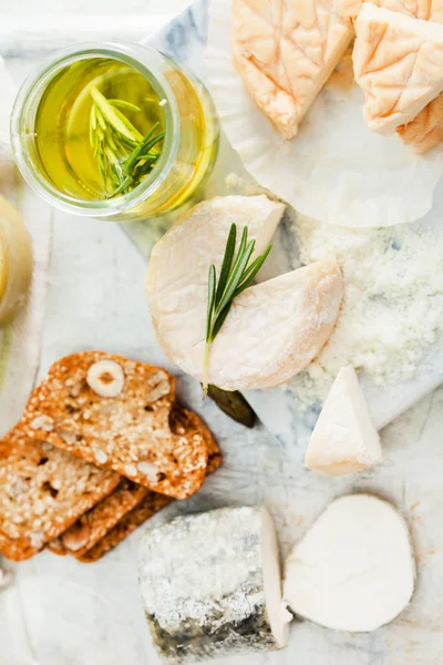 Piatto di formaggio assortito — Foto Stock