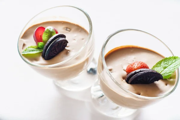 Chocolate dessert in glasses — Stock Photo, Image