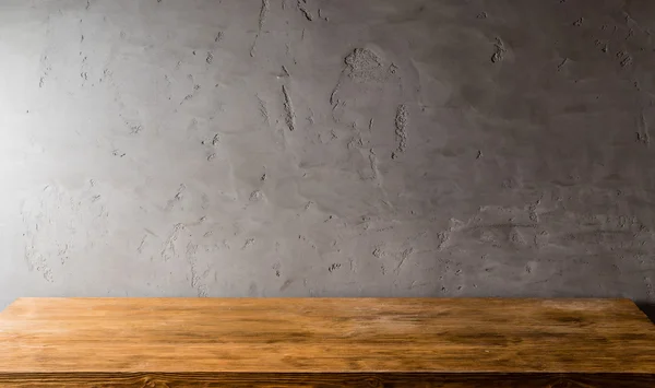 Muur en houten plank — Stockfoto