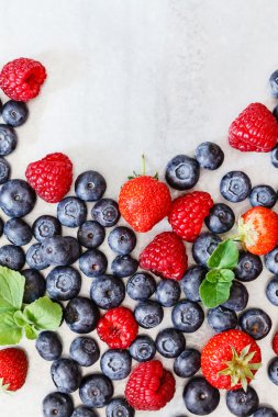 taze farklı meyveler