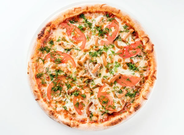 Välsmakande pizza på vit — Stockfoto
