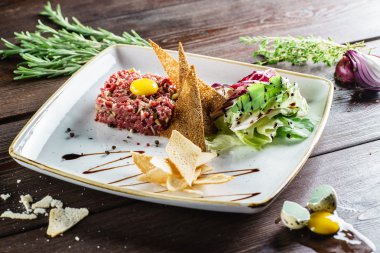 Tartar ekmek tost ile