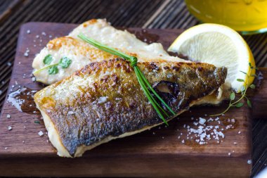 Balık fileto zeytinyağı ve limon ile