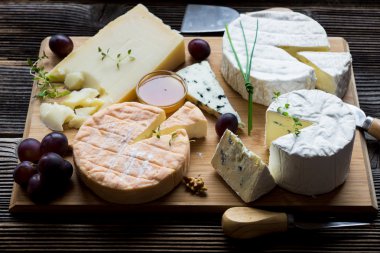 French cheese platter clipart