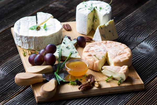 French cheese platter — Stock Photo, Image