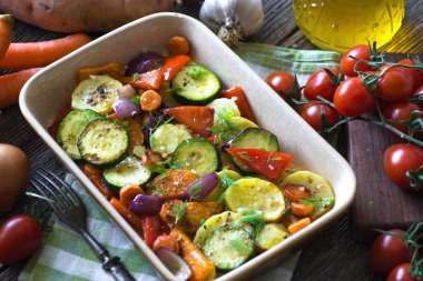 zeytinyağı ile kavrulmuş sebze