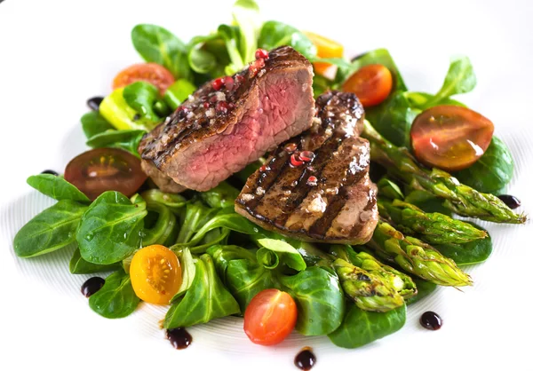 Beef steak with Grilled asparagus — Stock Photo, Image